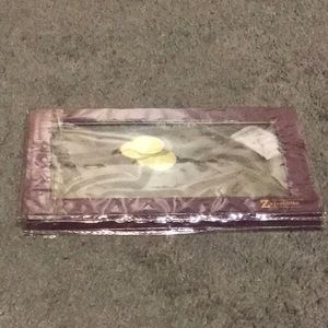 Brand New Zpalette purple in large